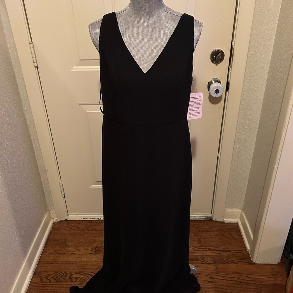 Social Bridesmaids Black V-Neck Sleeveless Maxi Gown